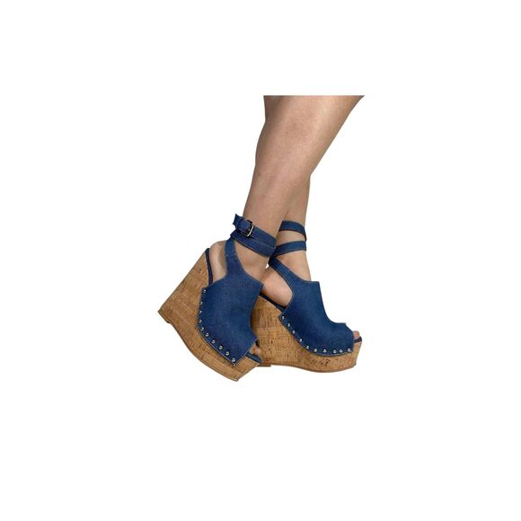 Shoe Dazzle Sexy Platform Wedge Sandals, Blue Denim Rivets High Heeled Size 12 - Picture 2 of 6